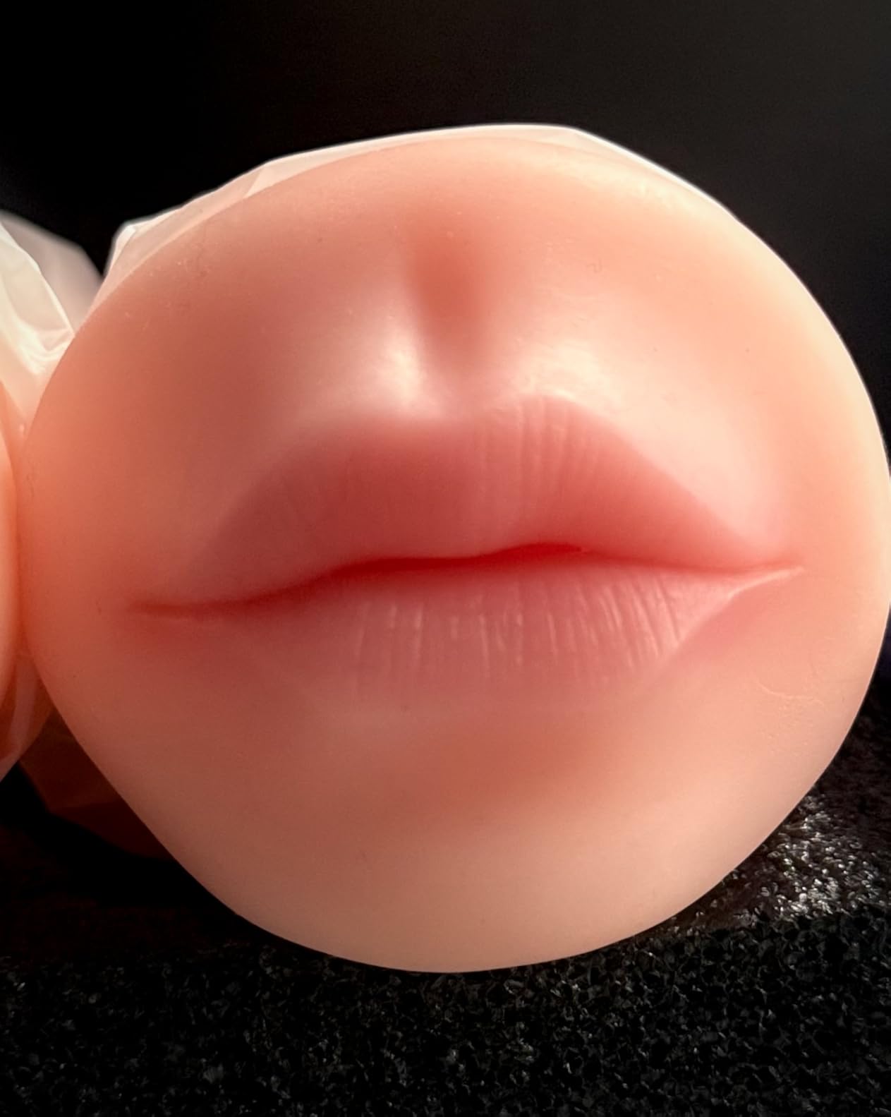 Daphne - Penis pump with 3 interchangeable sleeves, pocket pussy, 9 suction modes & 9 mod — Stock Photo 4