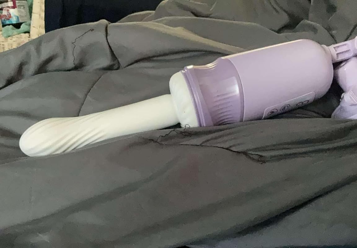 Sex machine with shots and heating controlled by application for G-spot or anal stimulation with P straps — Photo Customer review 1