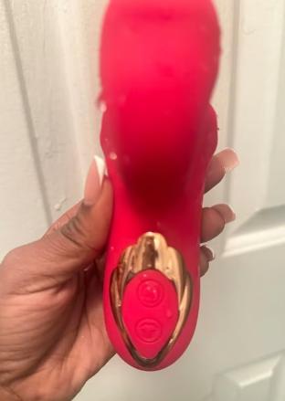 Vesper - Deep tongue vibrator for extended pleasure with 10 wave movements — Photo Customer review 2