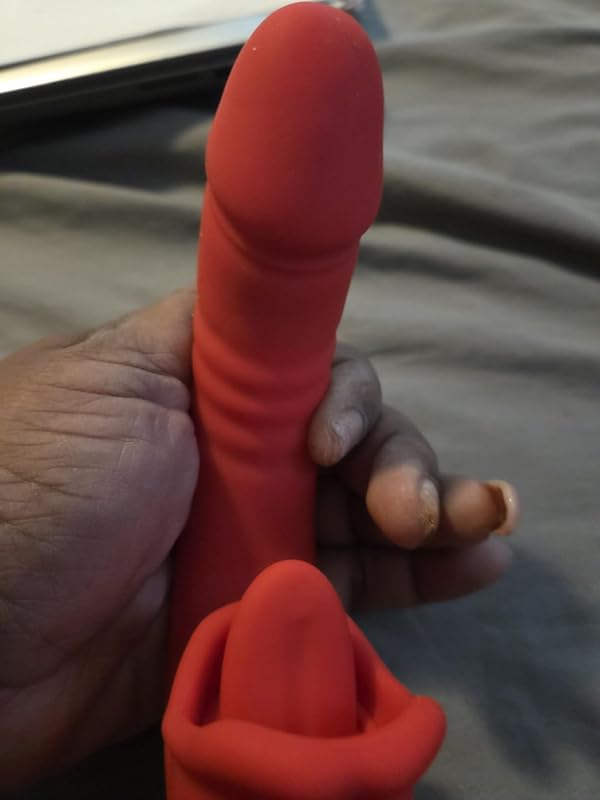 Posy – Enhanced 2.0 clitoral vibrator with G-spot licking and stimulating function — Stock Photo Reviews Customer 2