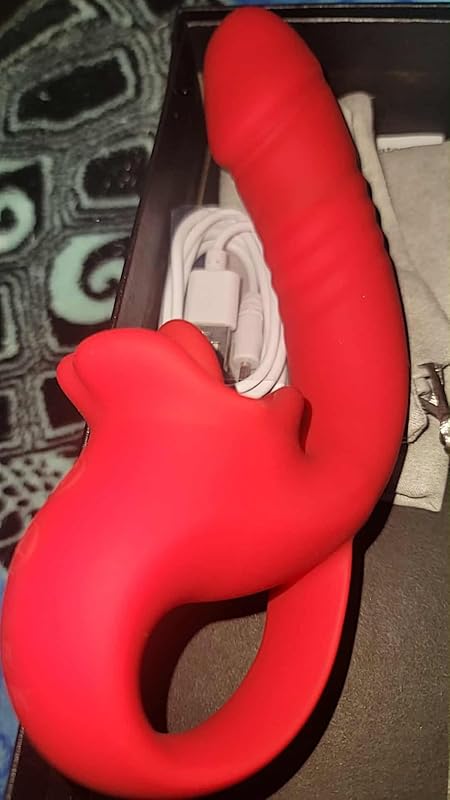 Posy – Enhanced 2.0 clitoral vibrator with G-spot licking and stimulating function — Stock Photo Reviews Customer 2