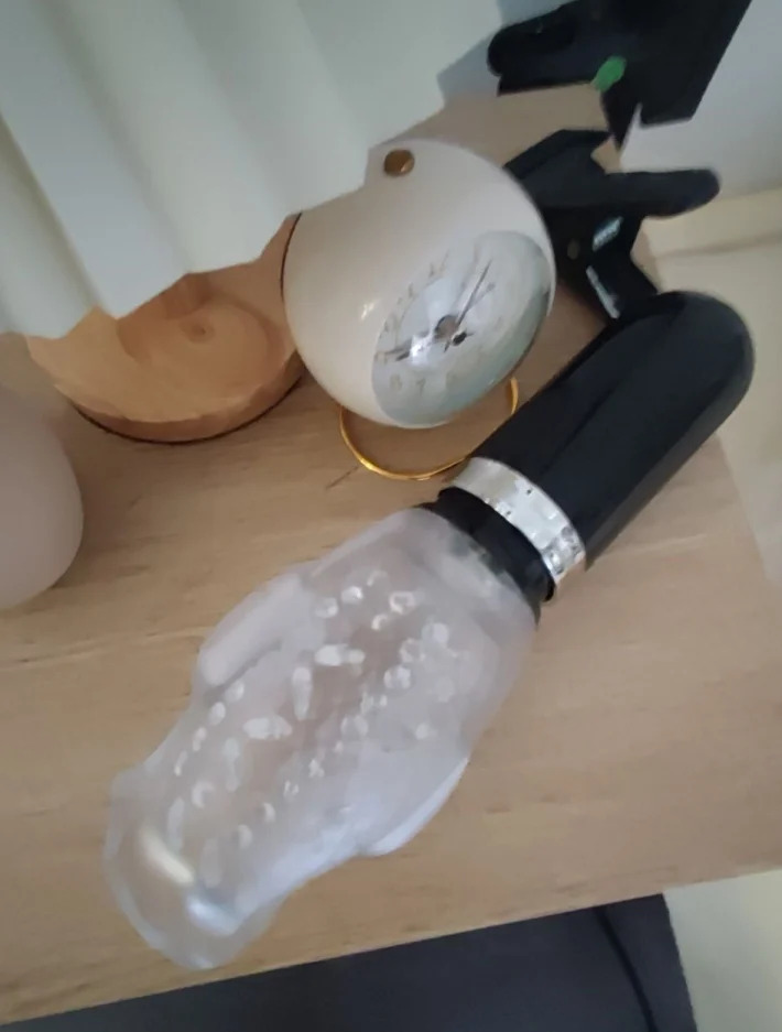 amber - 7 Vibrating 5 Rotating Thrusting Blowjob Masturbator — Photo Reviews Customer 1