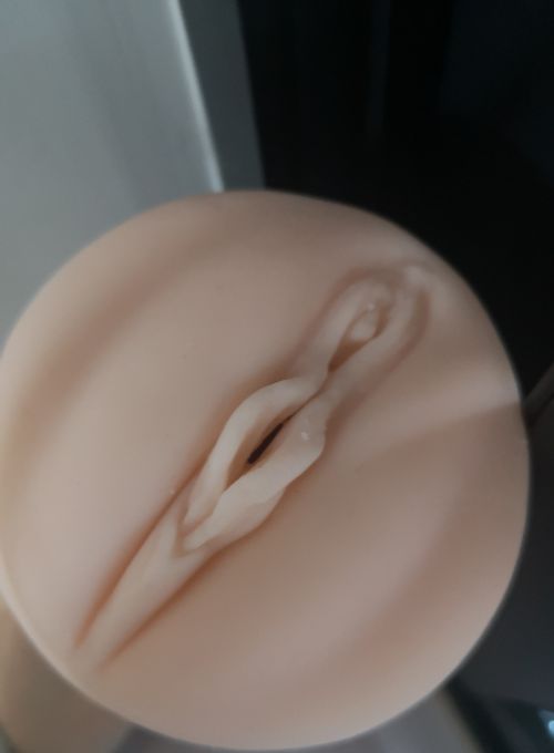 Electric masturbator with a realistic input, 10 vibrations and 5 sucks — Stock Photo 2 customer review
