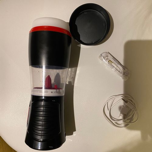 Elita 7 Automatic Cup Masturbator with licking and 4 suction modes — Photo Customer review 2
