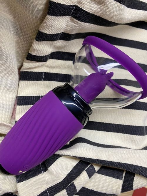 Melody Rabbit Design Vibrator with 10 Vibrations and 5 Sucking Modes, Clitoris Suction Cup — Stock Photo