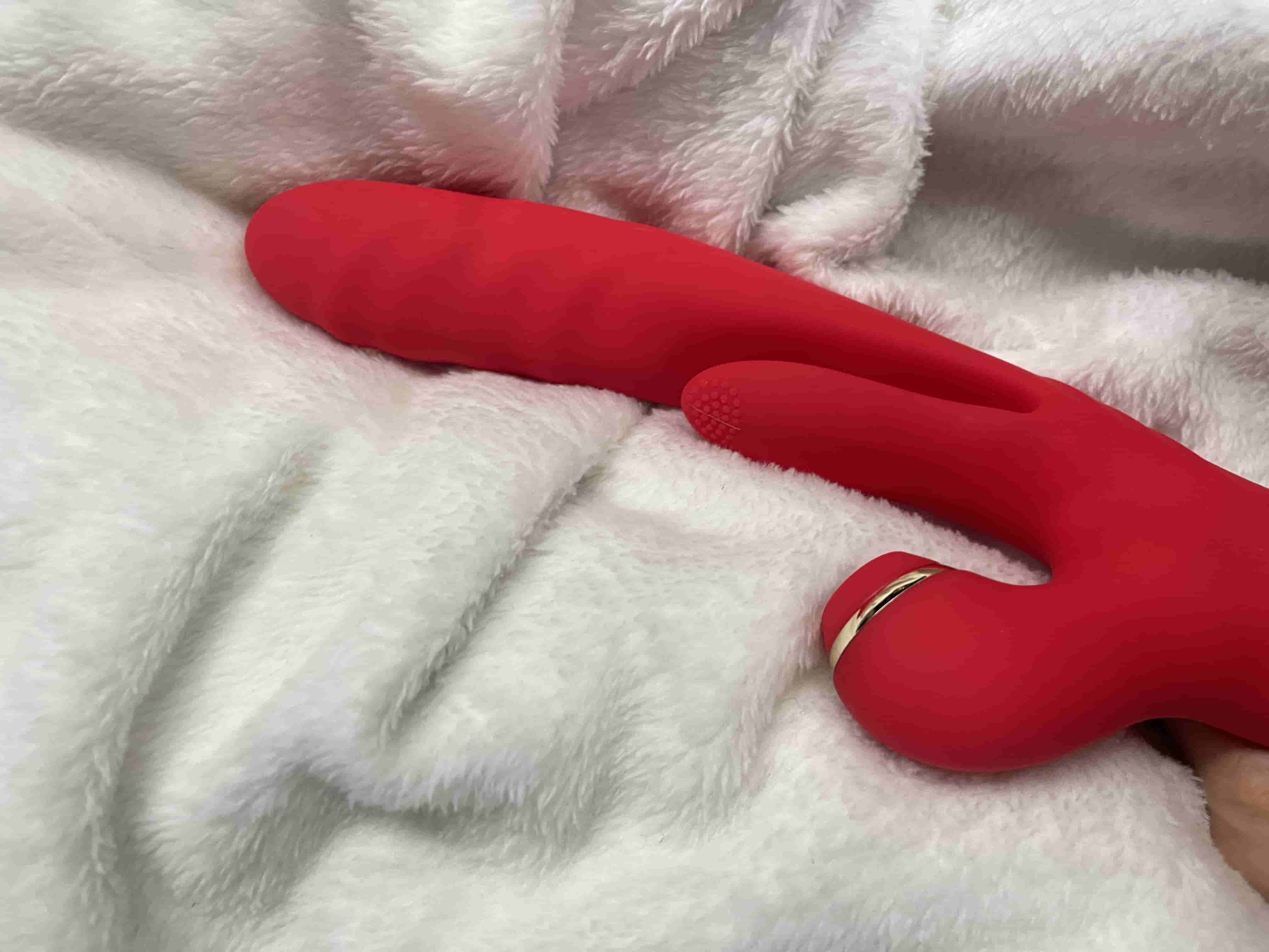 reverie - 3 Thrust and Vibration 7 Suction 10 Tap of the G-spot Vibrator — Photo Reviews Customer 1