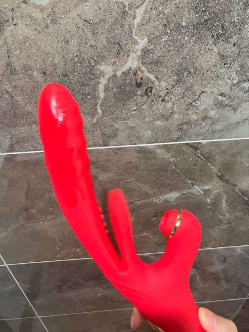reverie - 3 Thrust and Vibration 7 Suction 10 Tap of the G-spot Vibrator — Photo Reviews Customer 1