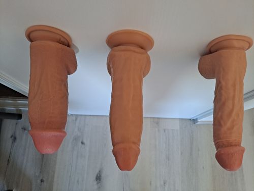 22 cm realistic anal dildo with suction cup — Stock Photo Reviews customer 1