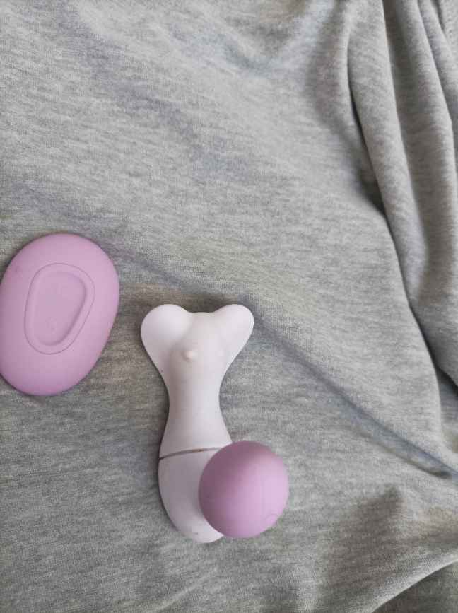 Vibrator 7 Vibrationen für den G-Punkt des tragbaren Panty — Stockfoto 3 Kundenbewertungen