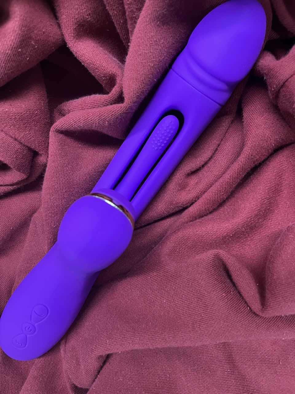 Delphine 7 Suck 7 Hitting the Vibrator — Stock Photo Reviews Customer 2
