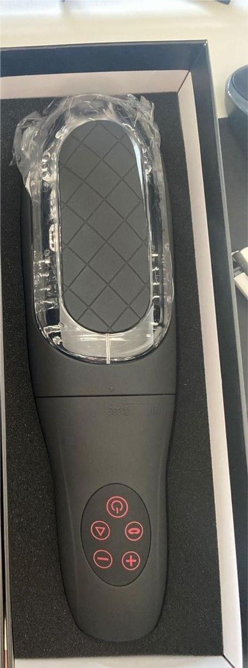 Automatic cup masturbator, oral sex, 4 sucking modes, 10 vibration modes — Stock Photo Reviews