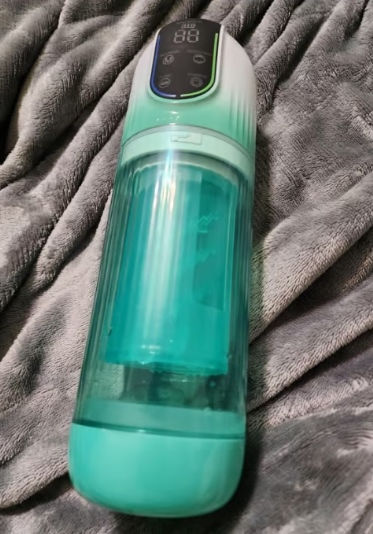 Heaven – 4 in 1 rotating sucking and vibrating men masturbator cup — Stock Photo Reviews customer 1